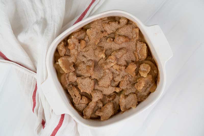 apple snickerdoodle cobbler before baking