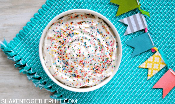 Birthday Cake Dip (Only 4 Ingredients!!)