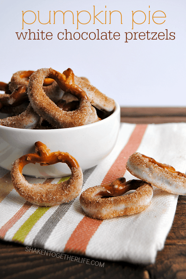Pumpkin Pie White Chocolate Pretzels - these are my newest sweet and salty addiction!