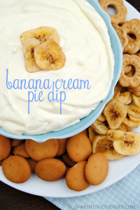 Banana Cream Pie dip - you are only 3 ingredients away from this fluffy, delicious dip! AND 7 more pie recipes to celebrate Pi Day! #piday