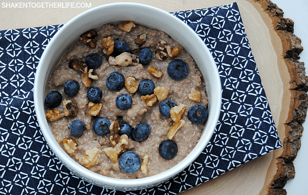 Chocolate Blueberry Quinoa Breakfast Bowls - packed with protein, fruit and nuts - are proof that a hearty and healthy breakfast can be easy and delicious!