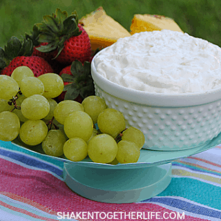 With only 3 ingredients and the tropical flavors of pineapple and coconut, this Piña Colada Fruit Dip is an easy, no-bake treat perfect for entertaining!