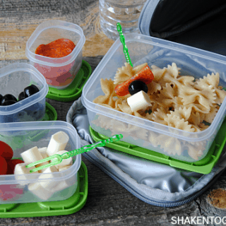 No more boring sandwiches! Instead, try this kid approved pasta salad lunch!