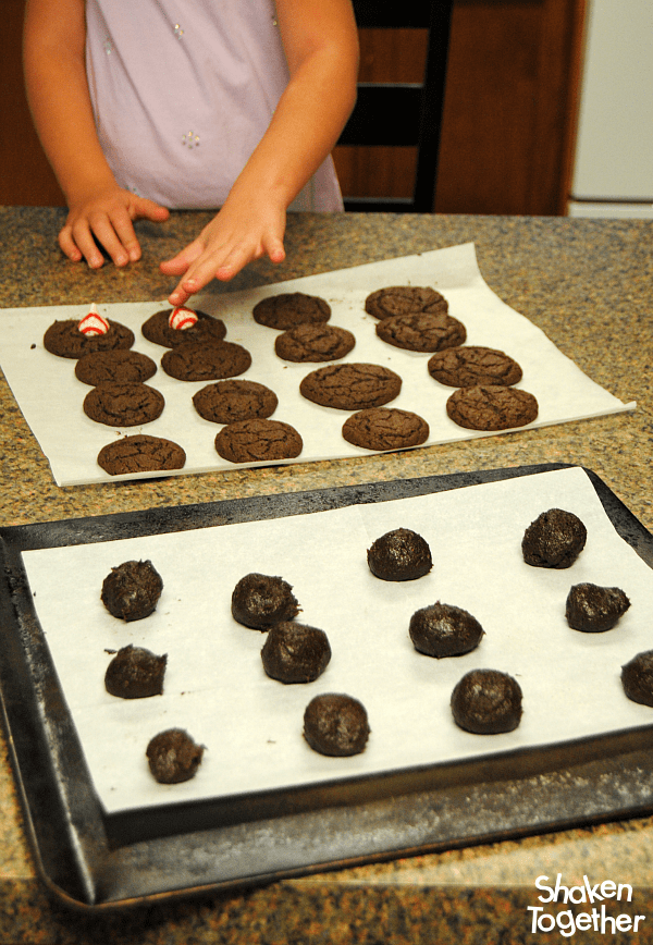 With just a handful of ingredients and big holiday flavor, these easy Chocolate Peppermint Cake Mix Cookies are perfect for a snow day with the kiddos or a place on your holiday cookie platter!