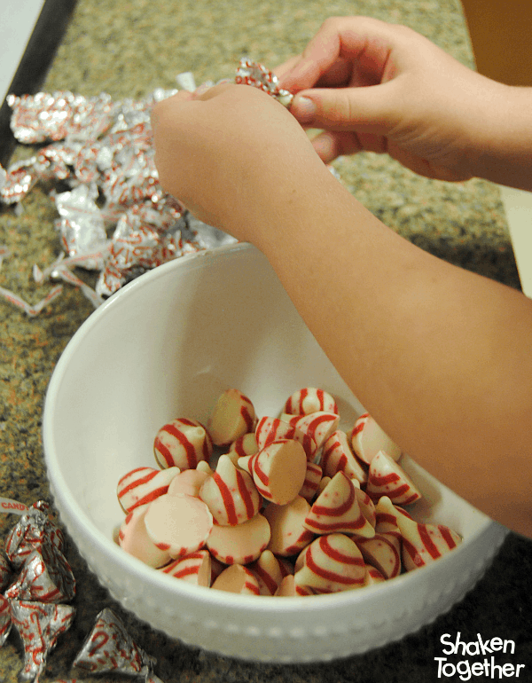 With just a handful of ingredients and big holiday flavor, these easy Chocolate Peppermint Cake Mix Cookies are perfect for a snow day with the kiddos or a place on your holiday cookie platter!