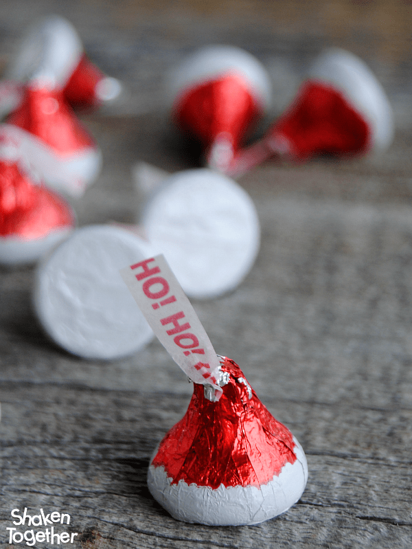 From neighbors to teachers to Secret Santa, these 3 easy gifts with HERSHEY'S KISSES {and the printable Santa gift tags!} make your holiday gift giving, easy, affordable and absolutely adorable!!