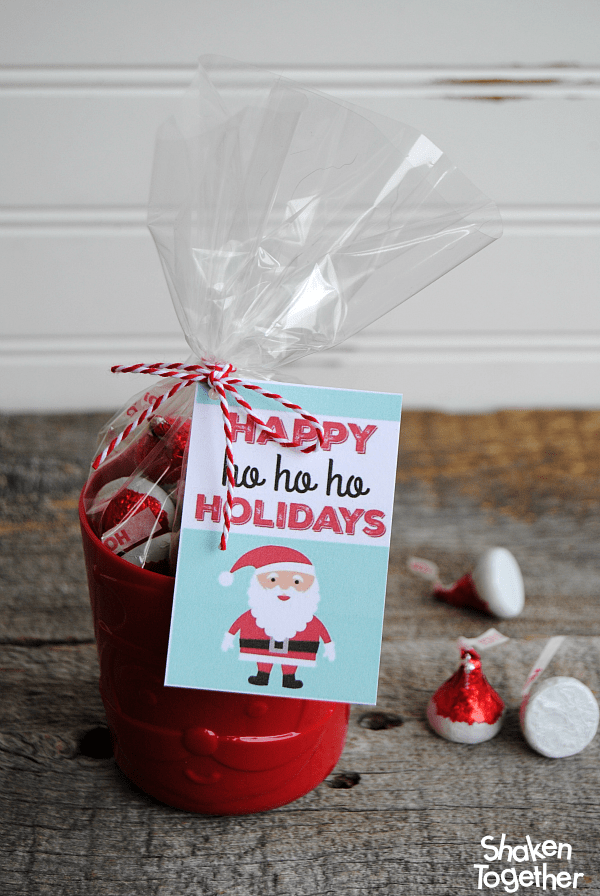From neighbors to teachers to Secret Santa, these 3 easy gifts with HERSHEY'S KISSES {and the printable Santa gift tags!} make your holiday gift giving, easy, affordable and absolutely adorable!!