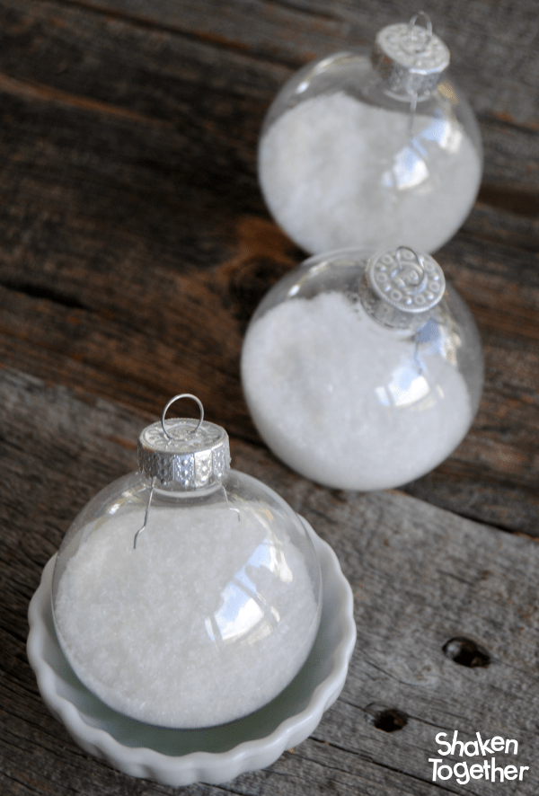 Bath Salts Ornaments filled with homemade bath salts are so thoughtful for holiday gift giving! 3 printable chalkboard tags included that coordinate with 3 scents of Young Living Essential oils!