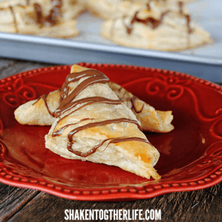 Super easy, deliciously decadent 3 ingredient Nutella Turnovers!!
