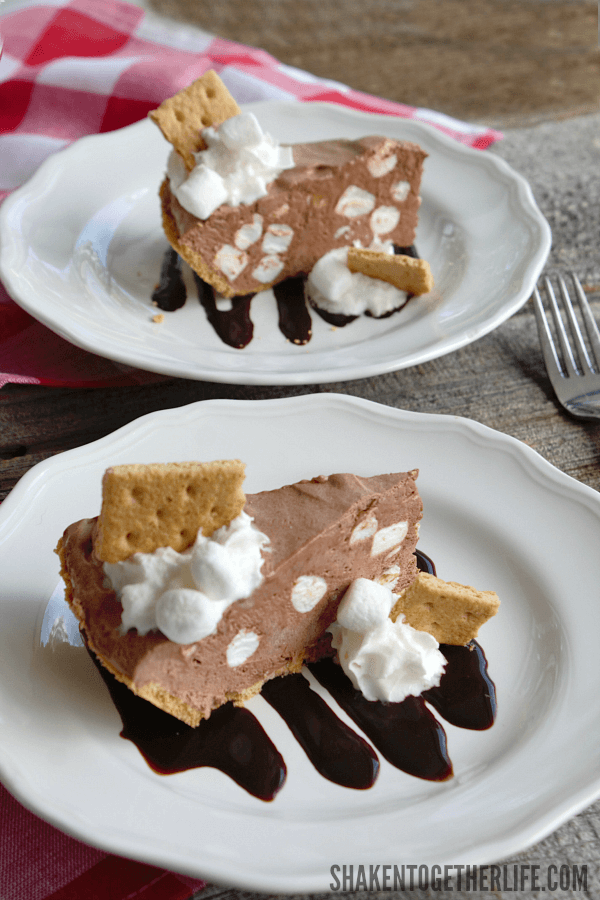 S'mores get a no fire, no bake makeover in this creamy, dreamy Frozen S'mores Pudding Pie!