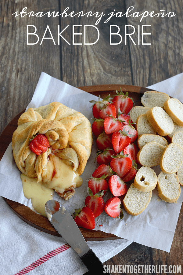 Give baked brie a little kick! Try this sweet & spicy Strawberry Jalapeño Baked Brie!