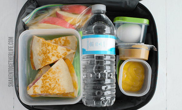 Say goodbye to boring sandwiches with our toasted, cheesy Lunch Box Quesadillas with Dipping Sauces!