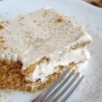 pumpkin spice eclair cake featured
