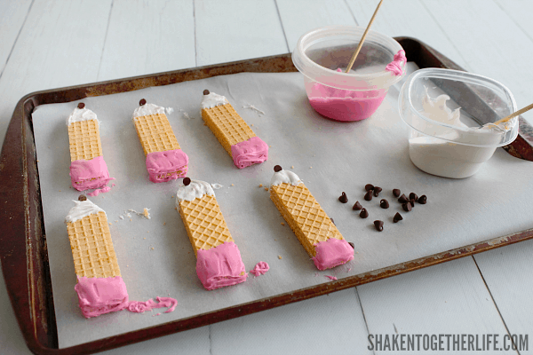 Tip: Create a dipping station so everything you need is close at hand. This one is set up for our Sugar Wafer Pencil Cookies!