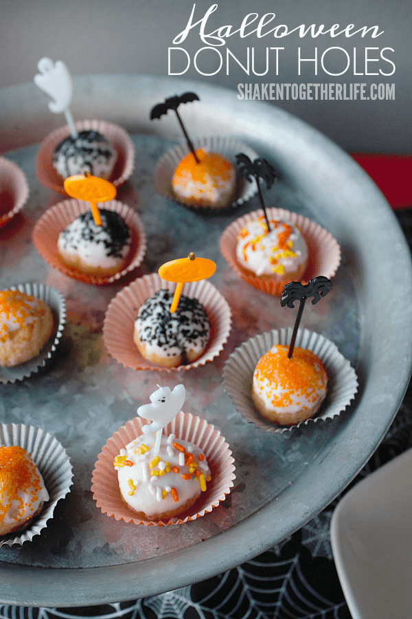 A Frightfully Fun Halloween Dessert Bar ... these Halloween donut holes are too cute!