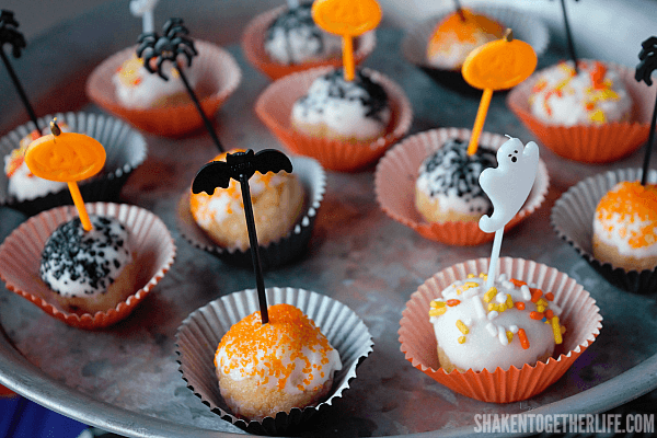 A Frightfully Fun Halloween Dessert Bar ... these Halloween donut holes are too cute!