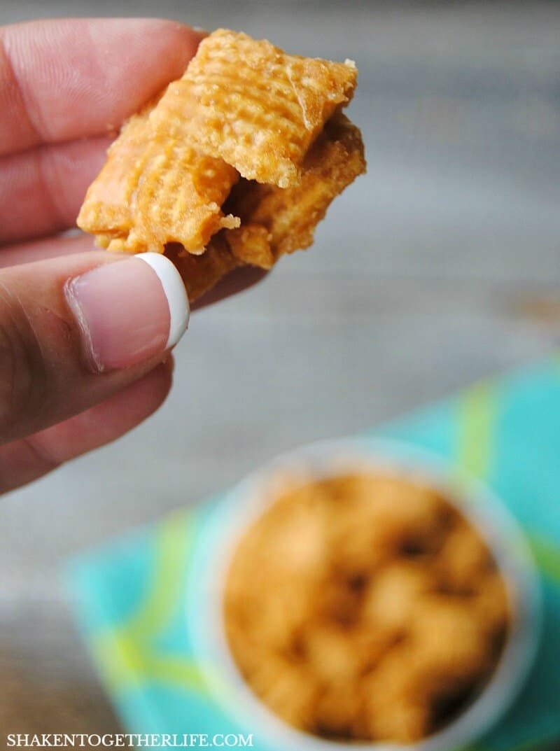 No Bake Chewy Butterscotch Chex Clusters are the perfect bite - a little sweet, a little salty and totally munchable!