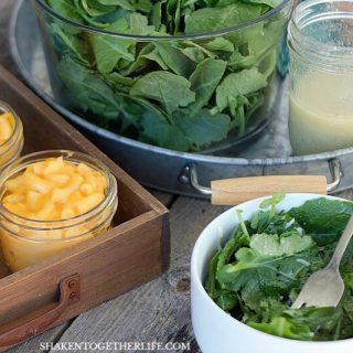 Lemon Garlic Kale Salad is the perfect partner for Mason Jar Mac & Cheese - this is a weeknight dinner win!
