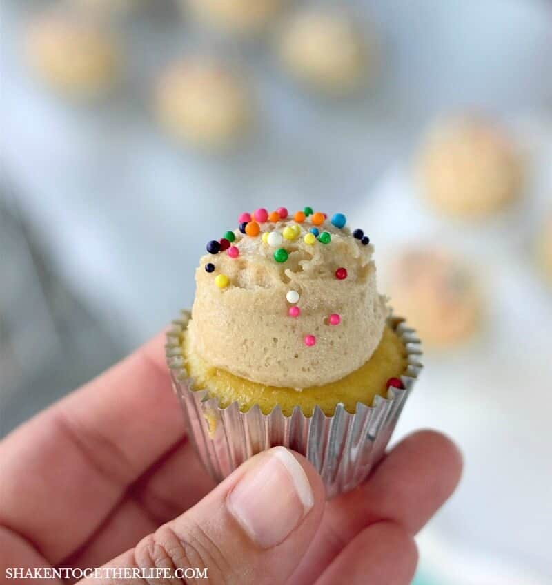 Mini Sugar Cookie Dough Frosted Cupcakes - with an eggless sugar cookie dough frosting, these cupcakes are amazing!