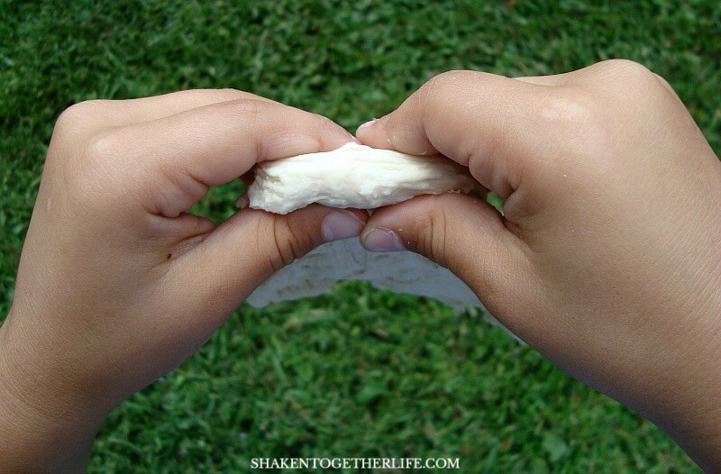 Check out the Best Ideas for a Pizza Party - our cute little guests loved to try to stretch and twirl pizza dough!