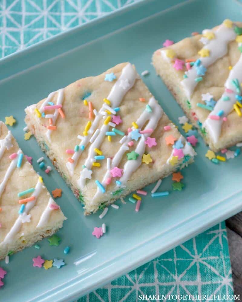 Need a quick and easy dessert? These Funfetti Cookie Bars from a Cake Mix couldn't be simpler or more festive!