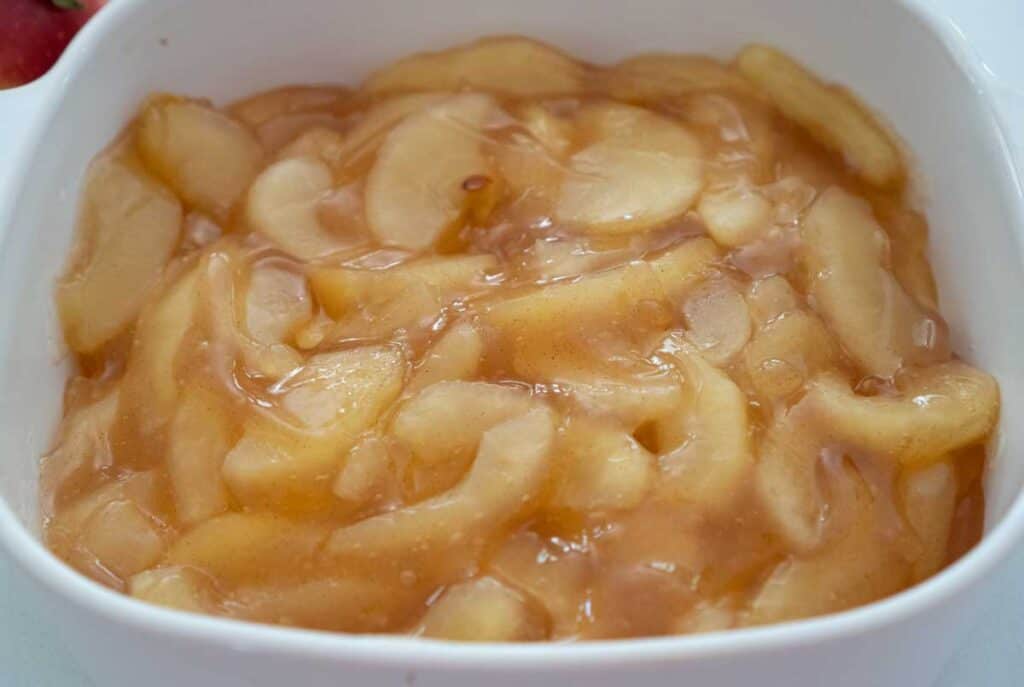 apple pie filling in white dish