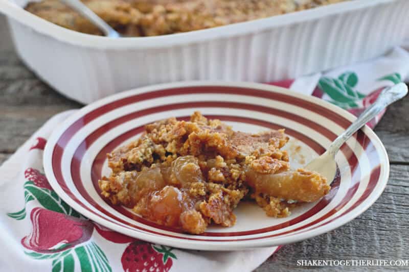 plate of apple pie dump cake