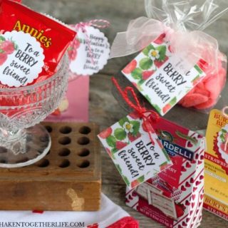 Our inexpensive but adorable Strawberry Themed Gifts look "berry cute" dressed up with the Berry Sweet Printable Tags! Candy, fruit snacks, lip balm & lots more berry themed gift ideas are included!!