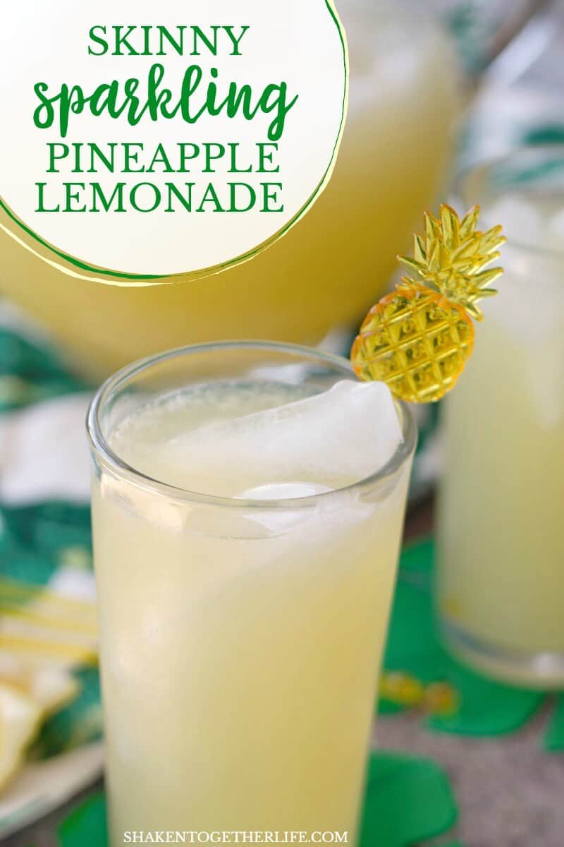 Skinny Sparkling Pineapple Lemonade Punch - 3 ingredients, 50 calories per glass and SO refreshing! This easy lemonade party punch is perfect for pool parties and warm weather get togethers!