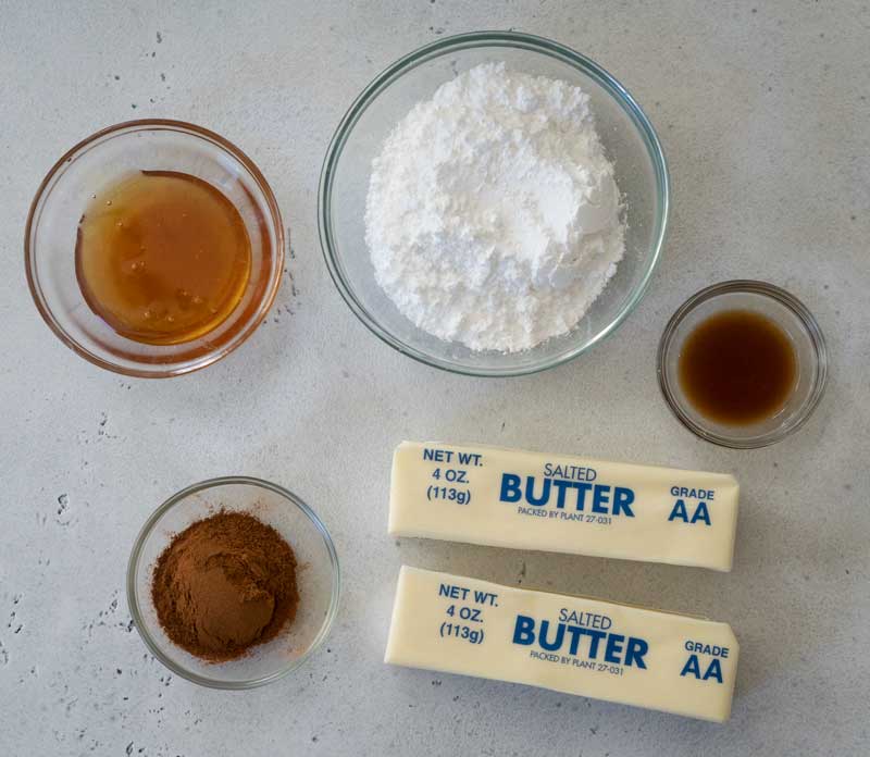texas roadhouse butter recipe ingredients in small glass bowls