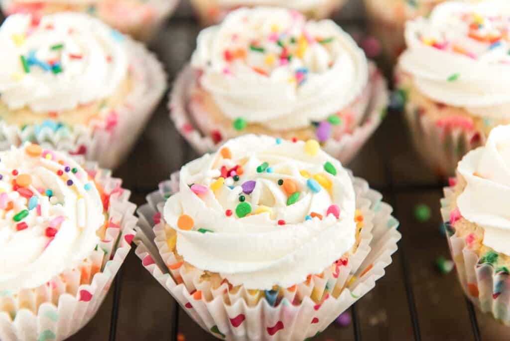 funfetti cupcakes with sprinkles
