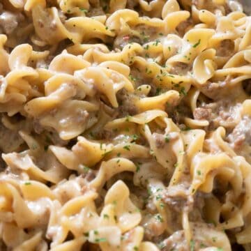 close up of creamy sausage pasta
