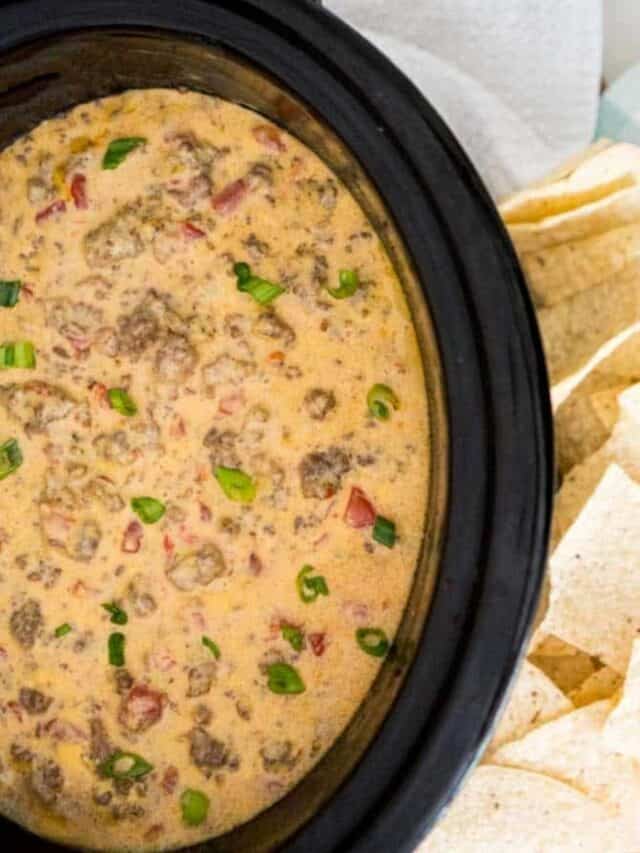 Crockpot Spicy Queso Dip