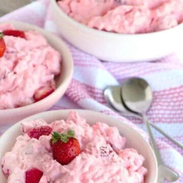 bowls of strawberry fluff
