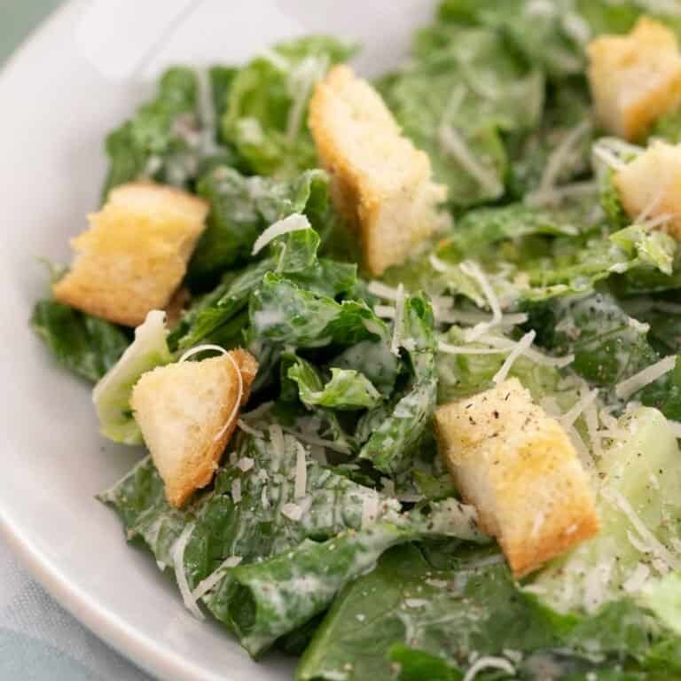 What to Serve with Caesar Salad – 21 Delicious Recipes