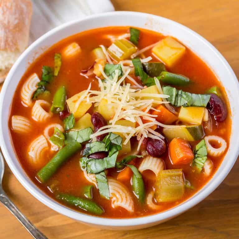 bowl of minestrone soup