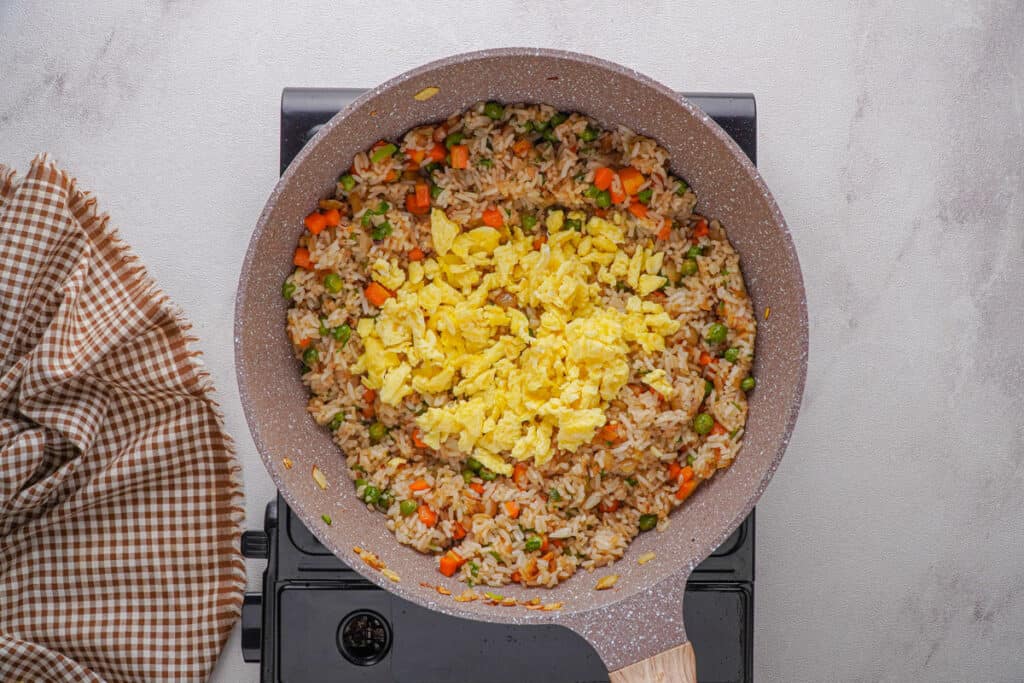 egg and fried rice in skillet