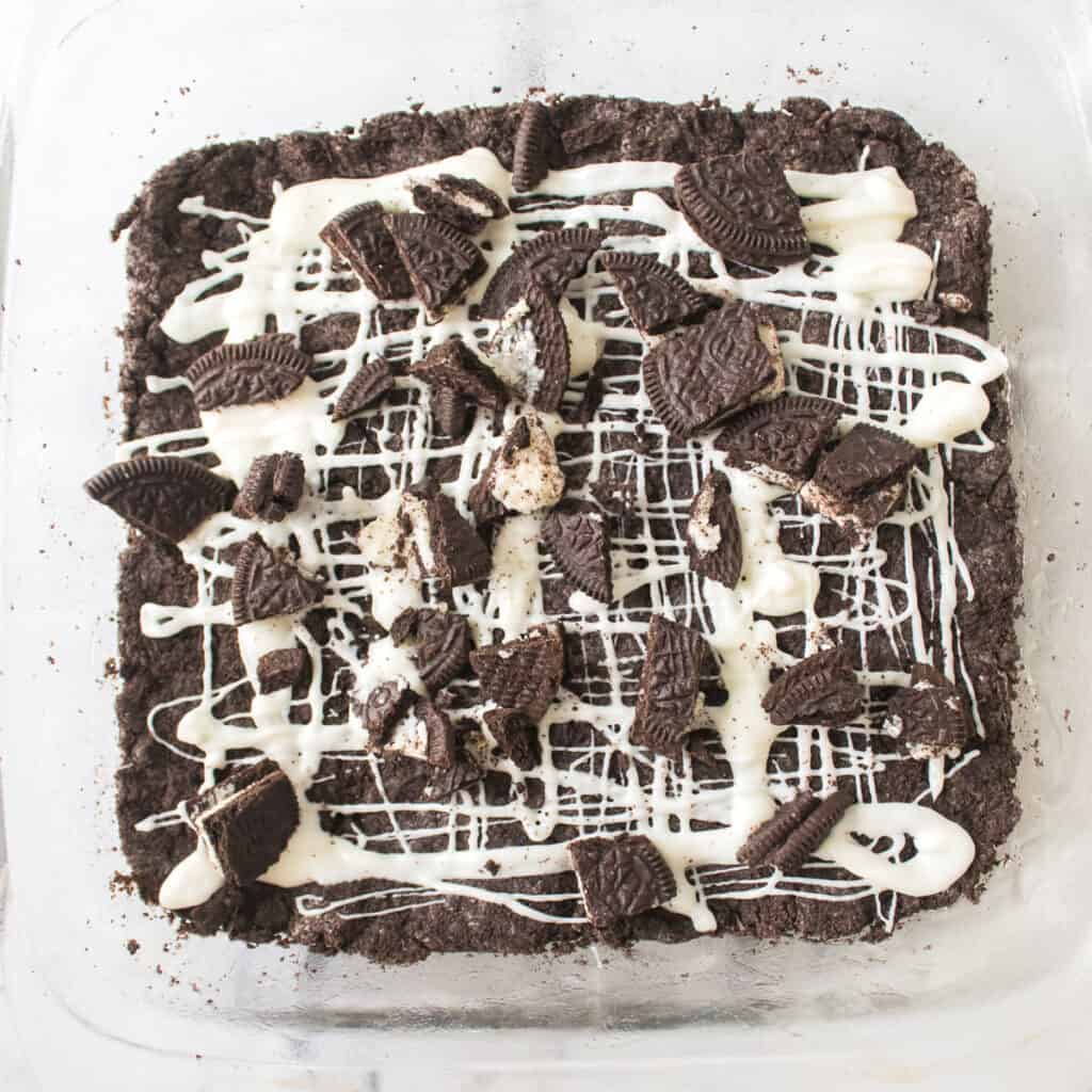 OREO marshmallow bars in glass dish