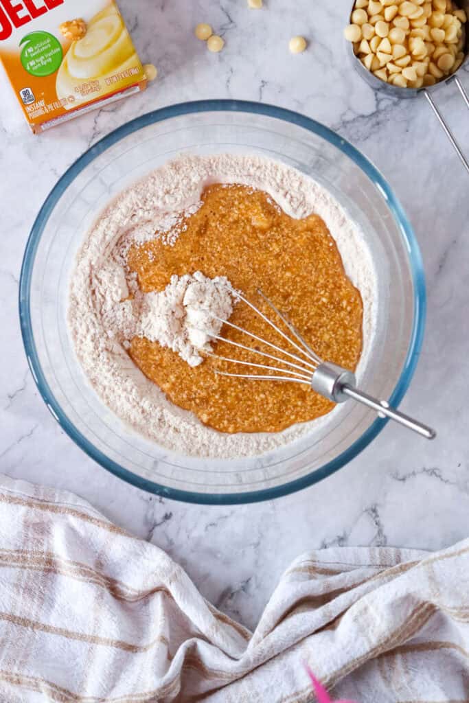 making banana pudding cookie batter