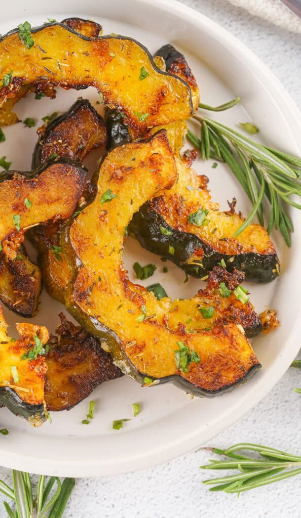 sliced roasted acorn squash