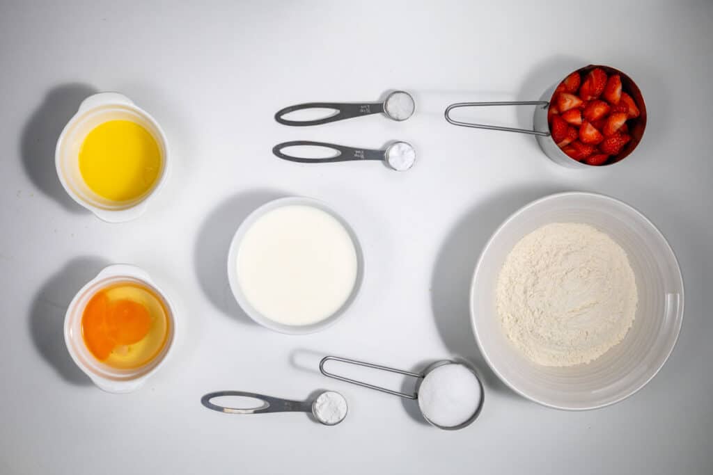 strawberry pancakes ingredients