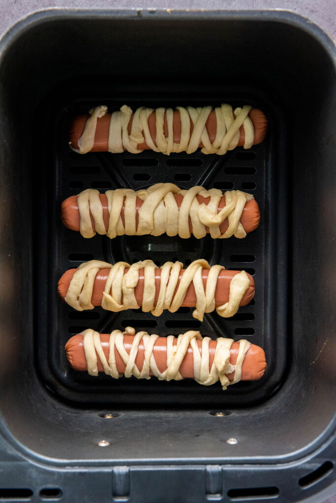 mummy hot dogs in air fryer before baking